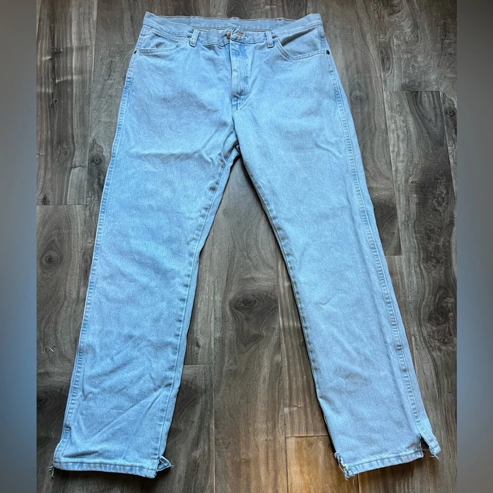 Wrangler Men's Light Blue Straight Jeans size 36x32 - Picture 1 of 9